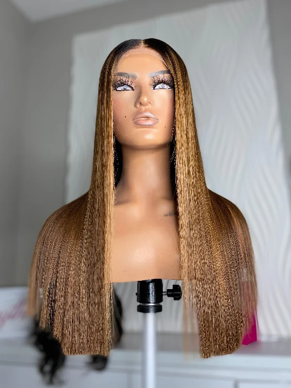 Colored wig with a 150 - density for a full and thick appearanceLexi