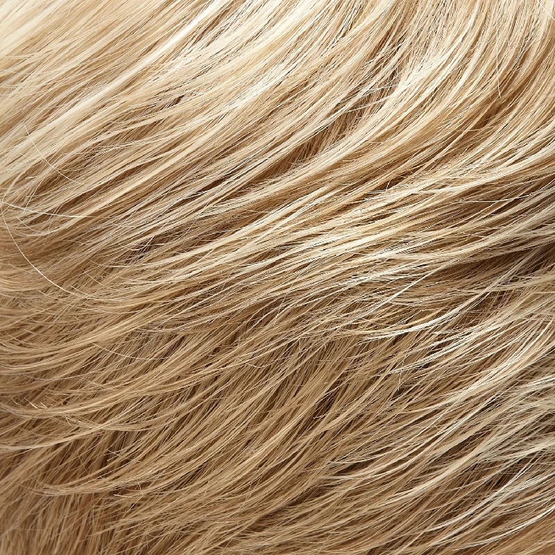 22F16 | Blonde Brownie | Lt Ash Blonde & Lt Natural Blonde Blend w/Lt Natural Blonde Nape