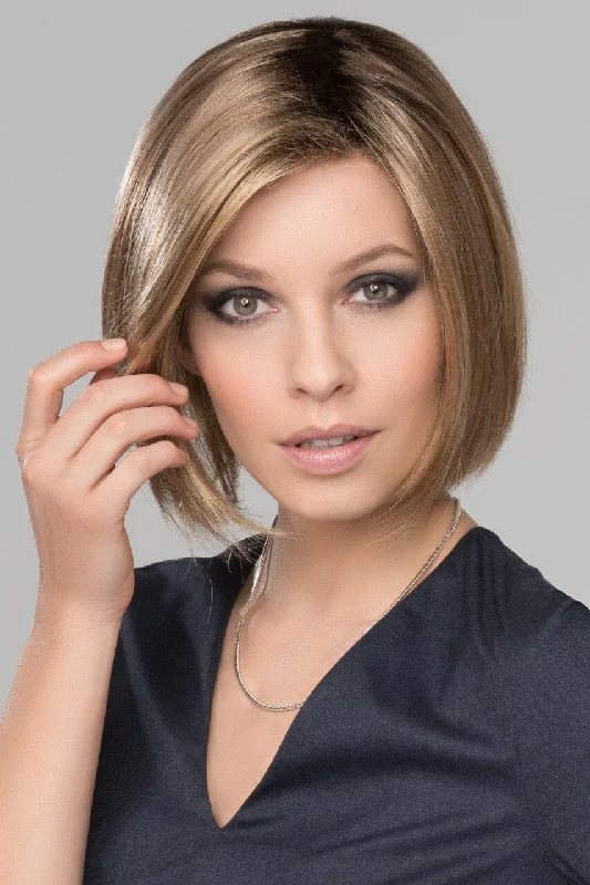 Bob wig with a wavy texture for a beachy lookEllen Wille Wigs - Elite