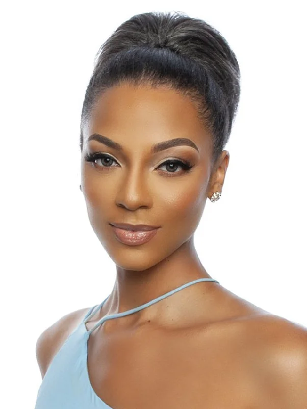 Straight ponytails with a sleek finish for a modern and polished lookMane Concept YellowTaiL Silver Queen Ponytail Drawstring- QUEEN OPRAH WNT (SQWNT01)