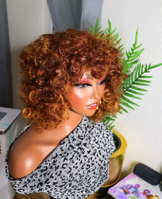 Curly wig with a natural - looking root for a more realistic lookOmotola bounce 2tone