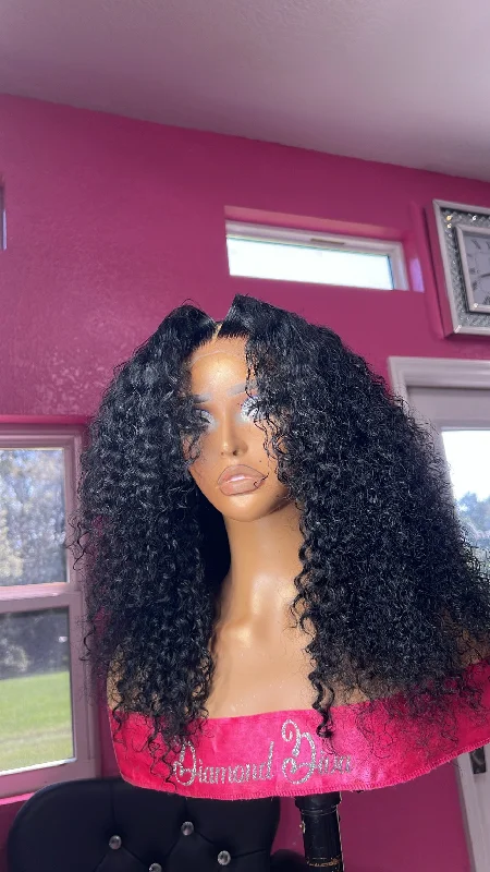 Ombre curly wig with a seamless color blendDeep curly short 12”-14”