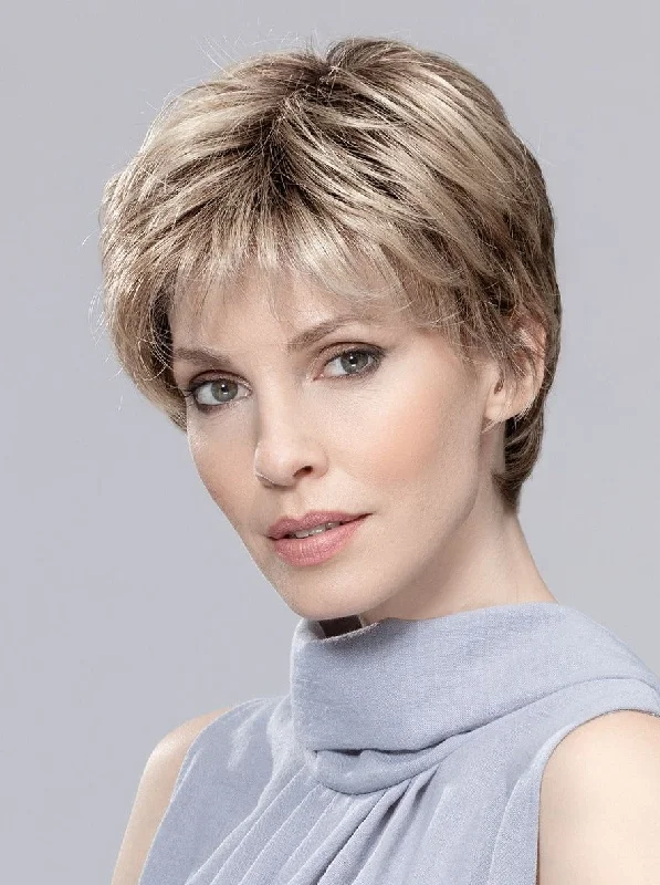 Synthetic short wig with a natural - looking shineEstate Mono