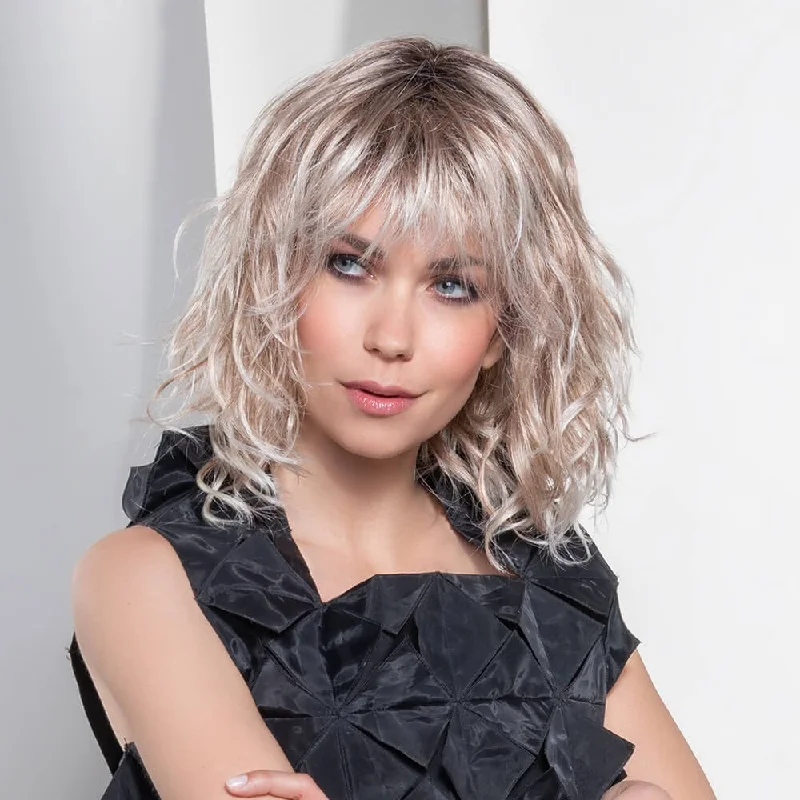 Wavy wig with a wispy fringe for a soft and feminine lookPerla by Ellen Wille (Mono Crown Wig)