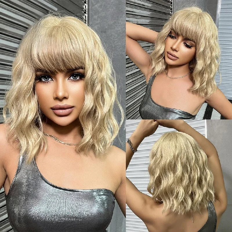 Ombre wavy wig with a seamless color blendShort Wavy Blonde Synthetic Wigs