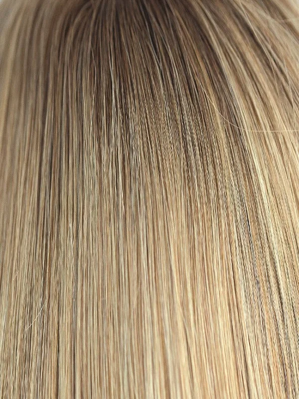 Moonlight Blonde R | A blend of warm medium blonde and cool light blonde with medium brown roots